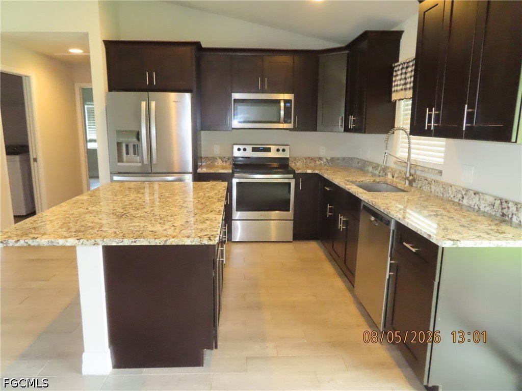 3024 NW 6th PL - Cape Coral FL - Photo 5