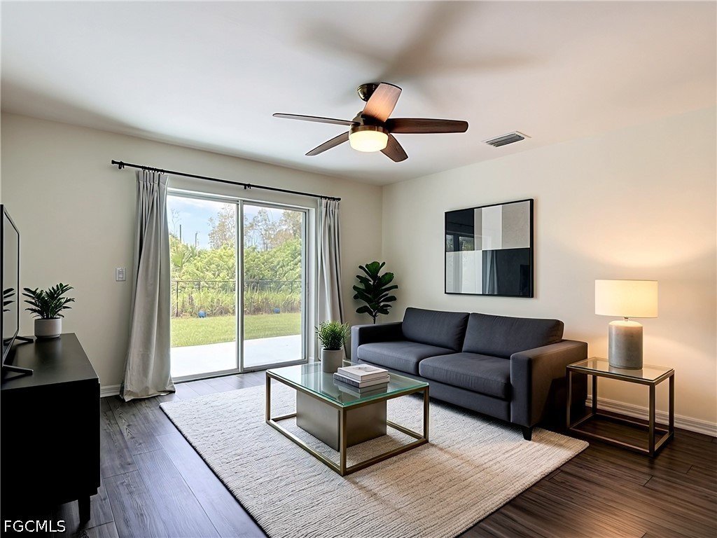 258 Lisette ST - Fort Myers FL - Photo 3