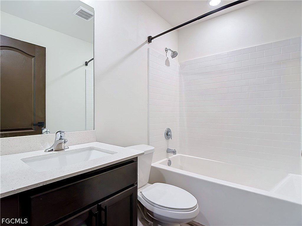 258 Lisette ST - Fort Myers FL - Photo 9