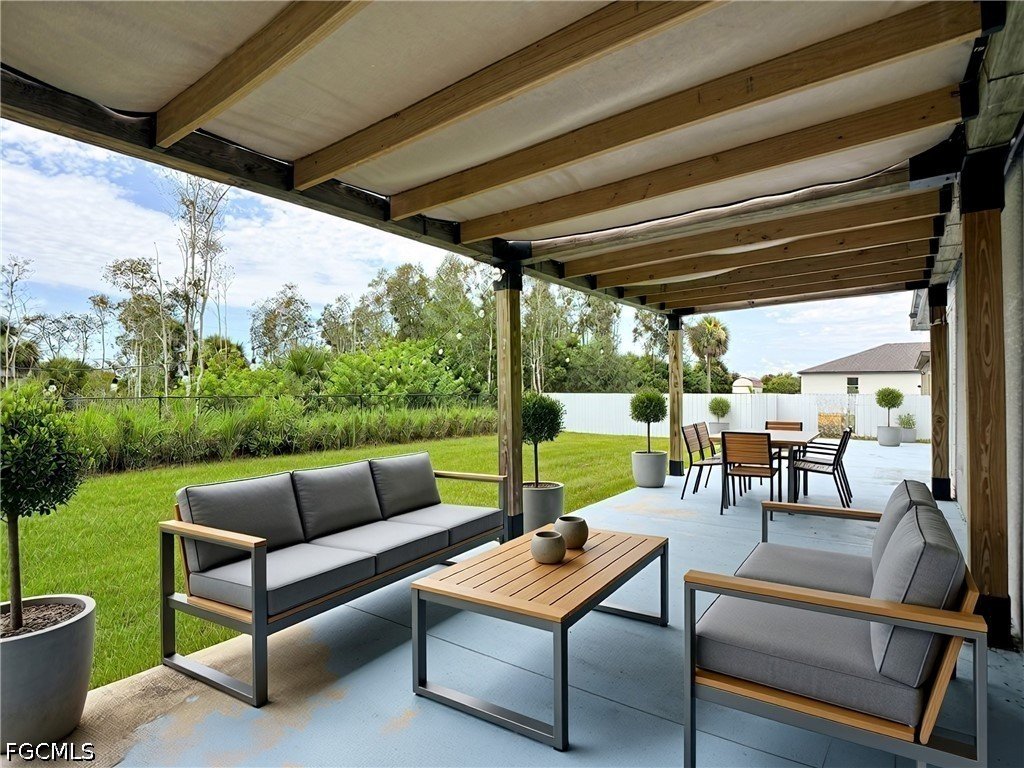 258 Lisette ST - Fort Myers FL - Photo 14