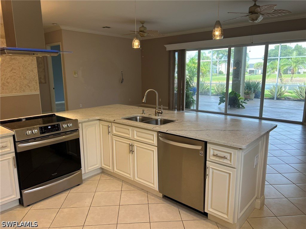 9269 Palm Island CIR - North Fort Myers FL - Photo 11