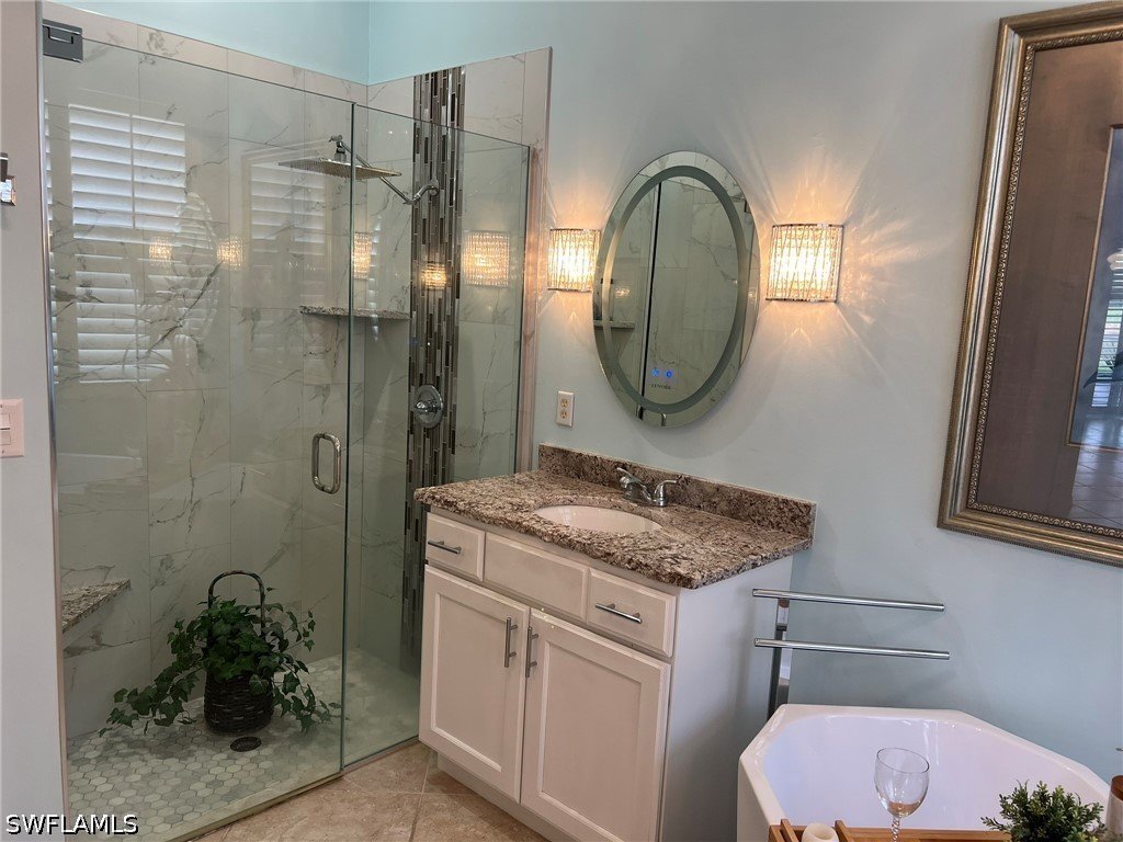 9269 Palm Island CIR - North Fort Myers FL - Photo 16