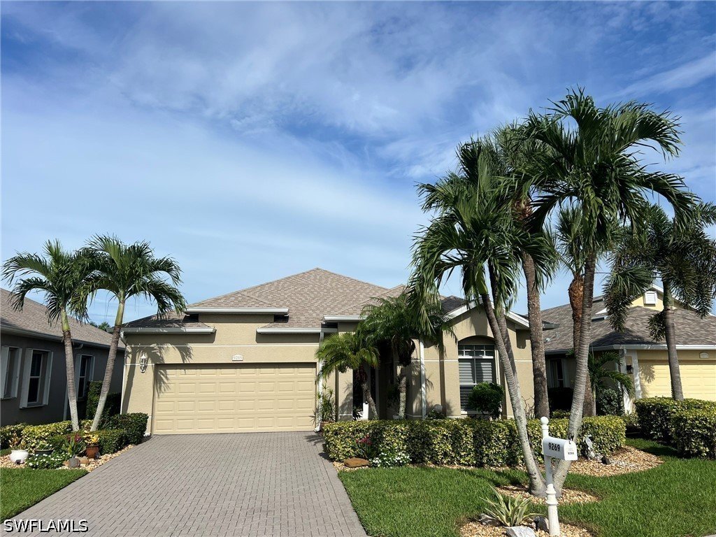 9269 Palm Island CIR - North Fort Myers FL