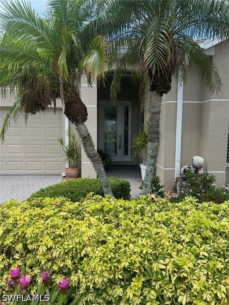 9269 Palm Island CIR - North Fort Myers FL - Photo 2