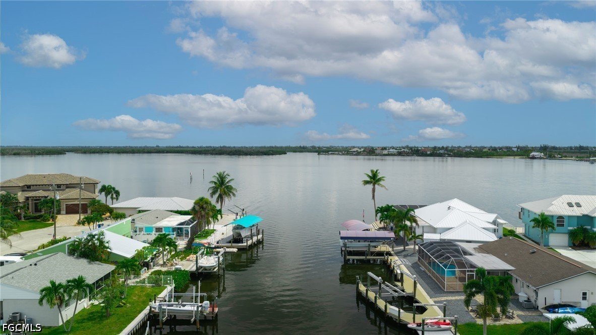 2574 Bayshore DR - Matlacha FL - Photo 4