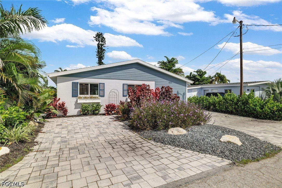 2574 Bayshore DR - Matlacha FL - Photo 43