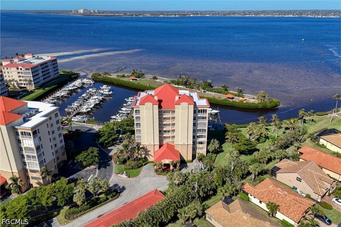 15100 Harbour Isle DR 701 - Fort Myers FL - Photo 4
